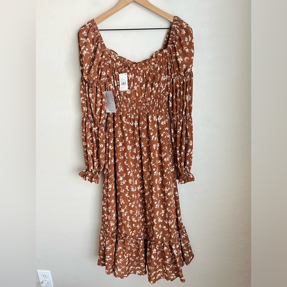 ASTR the Label Caramel Floral Cinched Midi Peasant Dress XS - Picture 4 of 12